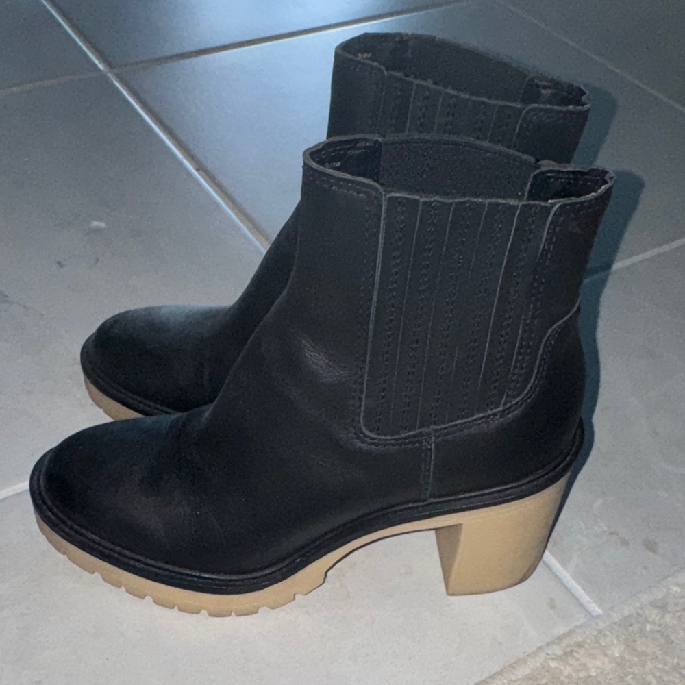 Dolce Vita Black Heeled Boots with Tan Sole